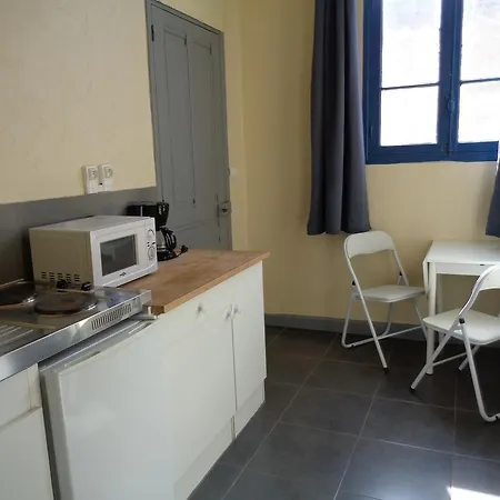 Sun Apartment *