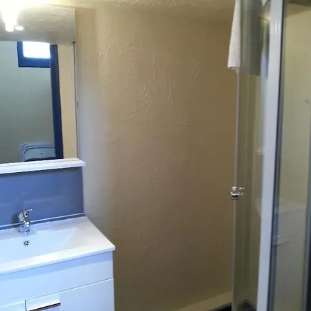 Sun Apartment *